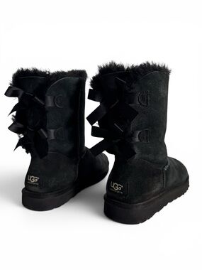UGG Australia Bailey Bow II Black Sheepskin Boots Women's US 8 EU 39 Lace Up